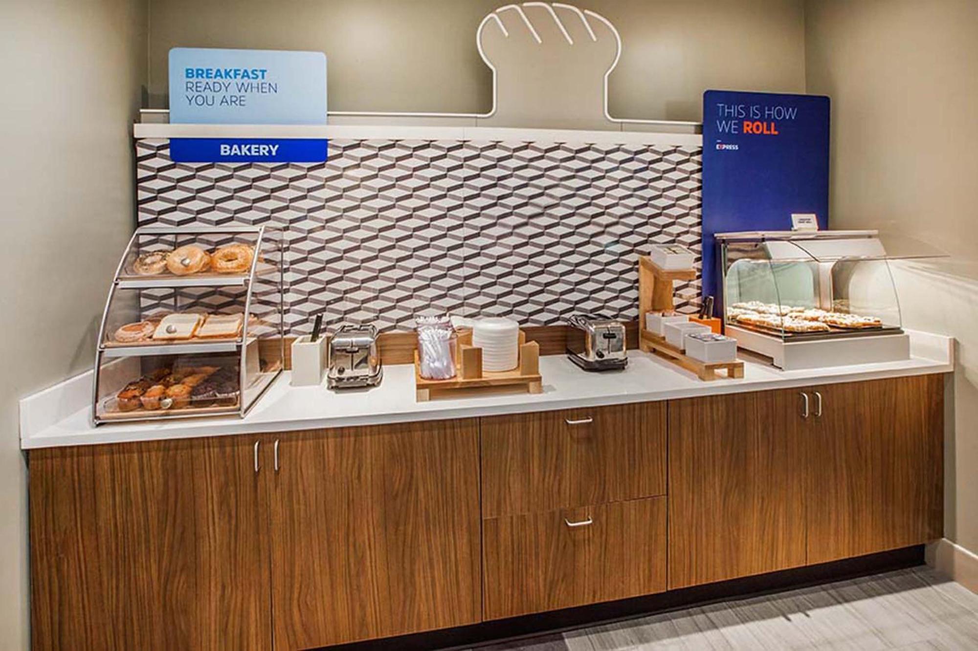 Holiday Inn Express Winona By Ihg Екстериор снимка